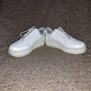 WINDSOR SMITH-Racerr-White Leather-Perforated Toe-Size 8-Excellent